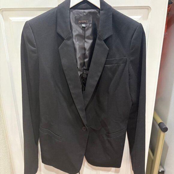 Averly Black Tailored Jacket - Picture 1 of 8